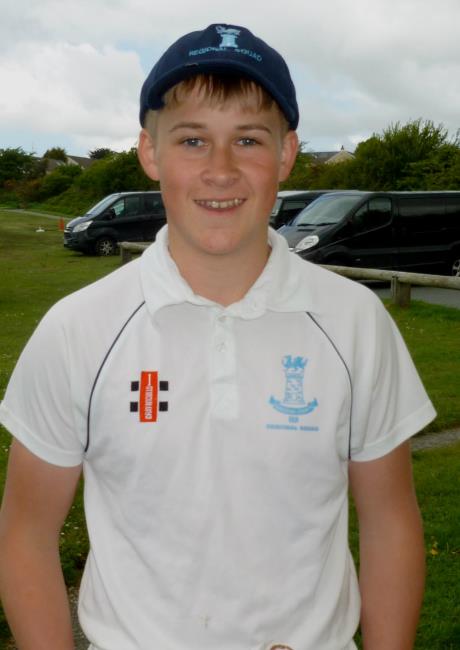 Loui Davies - 4 for 17 in another Narberth win